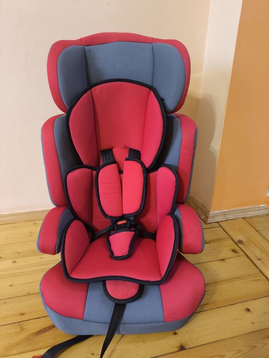 Автомобільні крісла