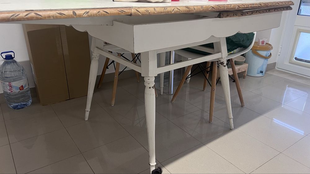 Mesa antiga Restaurada