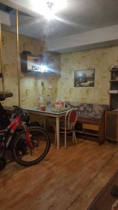 Продам квартиру на землі зі своїм двориком на Черемушках!