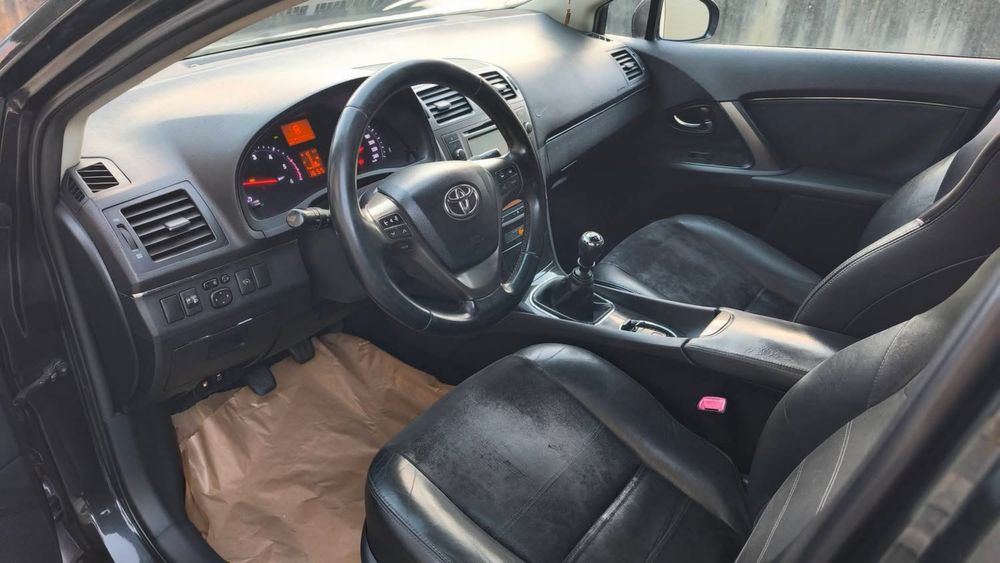 Toyota Avensis III 2.0 D-4D (Diesel)