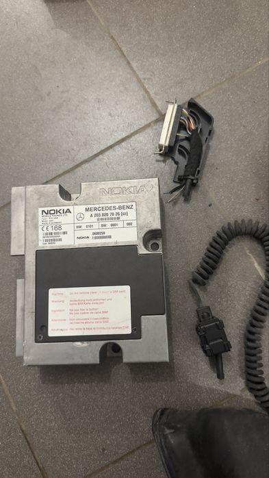 Телефон Nokia для Mercedes