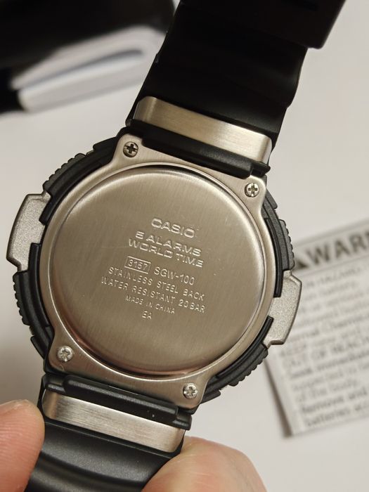 Casio SGW-100-1VCF  із цифровим компасом, термометром