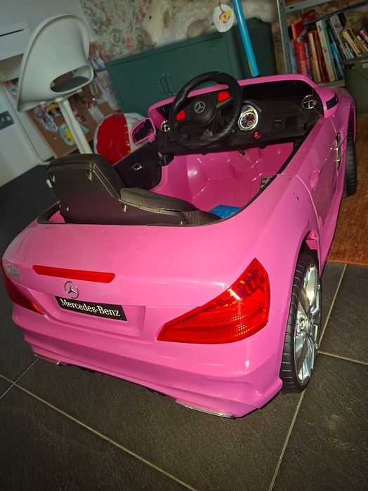 Carro elétrico mercedes para criança