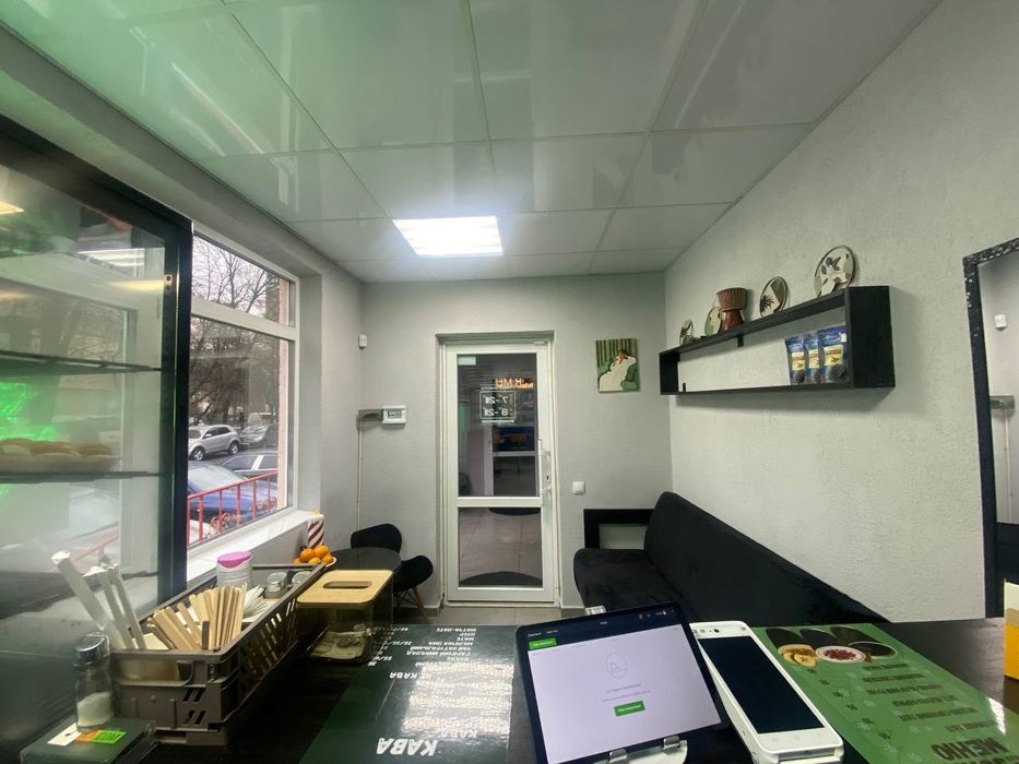 Продаж кав'ярні біля парку совки