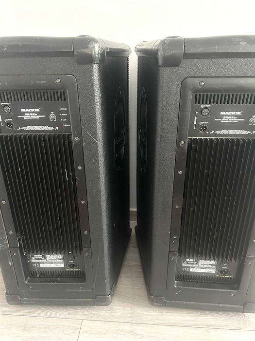 Kolumny aktywne Mackie SR1521z