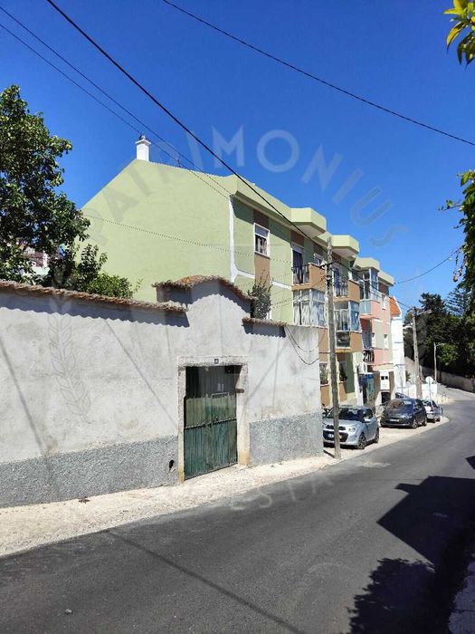 Apartamento T2 para venda em Sassoeiros, Carcavelos – Ler descrição