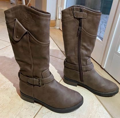 Botas altas, castanhas, forradas, Graceland, tamanho 32