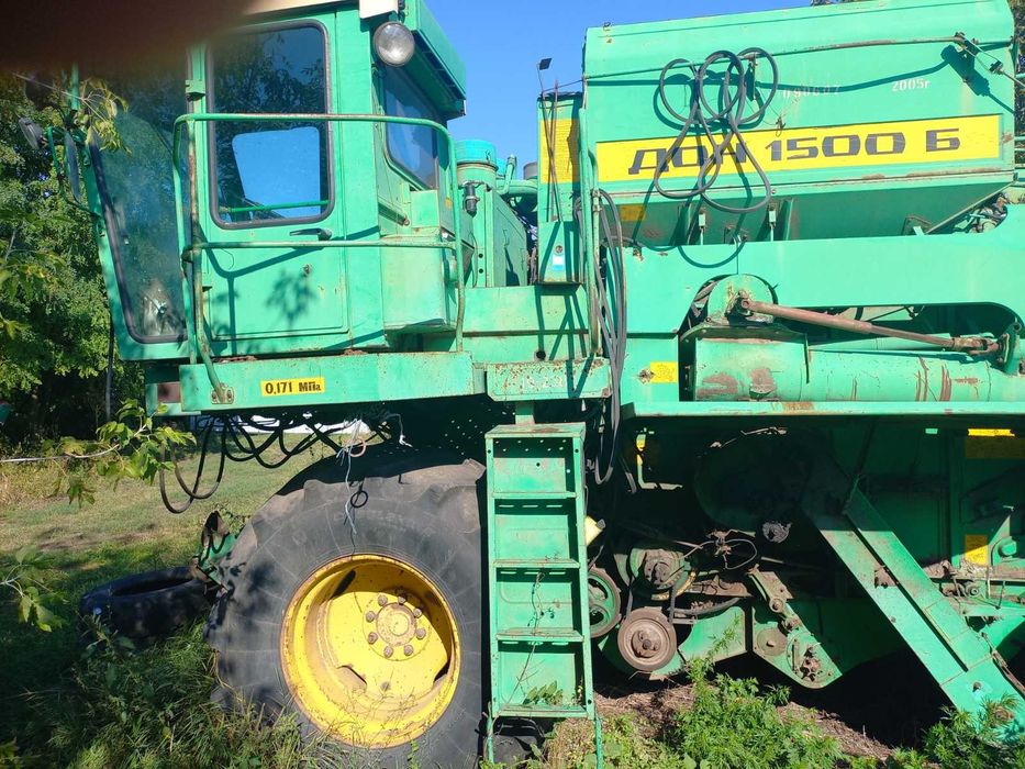 Комбайн ДОН 1500Б