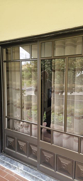 Used Window Frames in Various Sizes64584419273729121