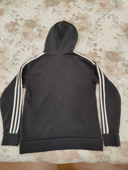 Hoddie Adidas tam. L em excelente estado