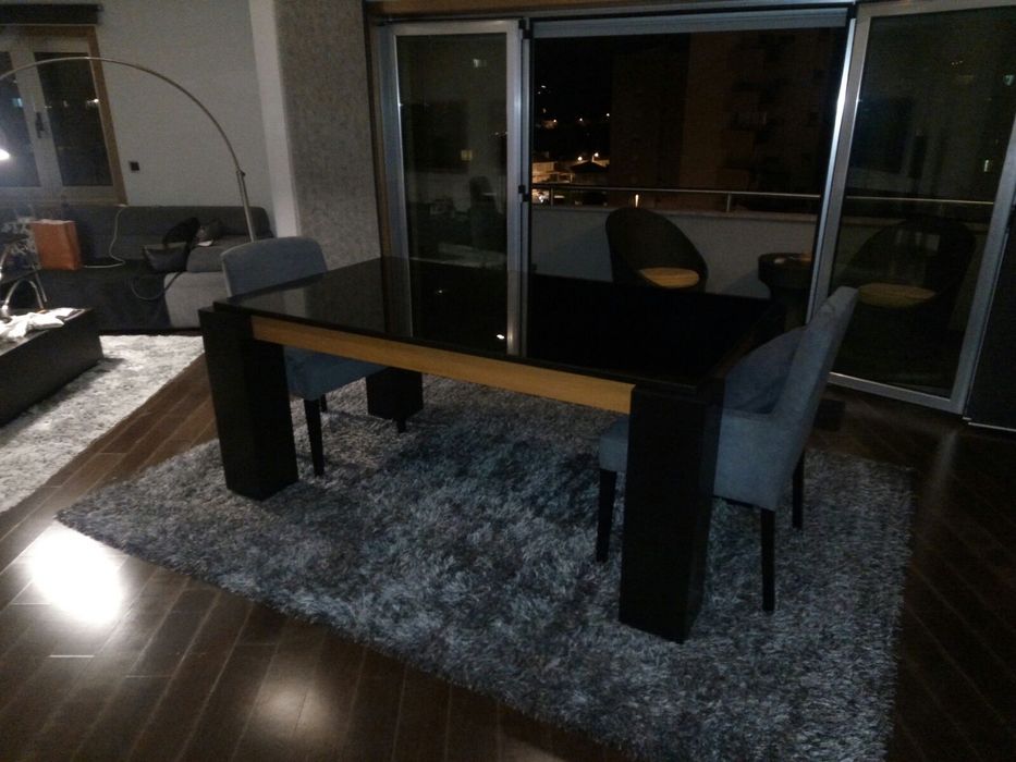 Mesa de jantar madeira maciça, carvalho e wengué