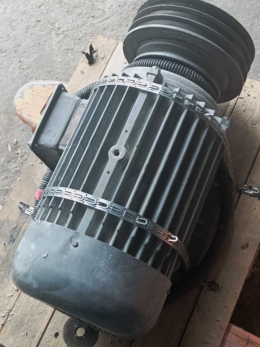 Продам ел. Двигун