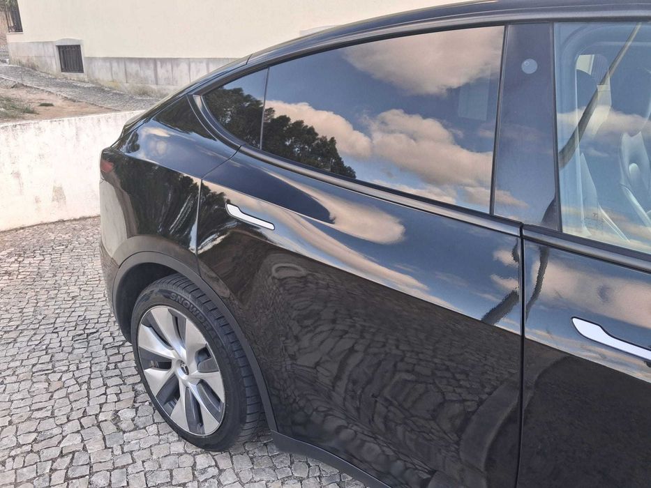 Tesla Model Y 2021 Long Range