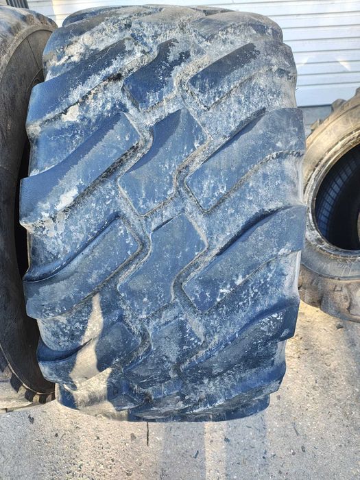 Opona rolnicza 560/60R22.5 BKT FL630 przyczepa tandem beczka