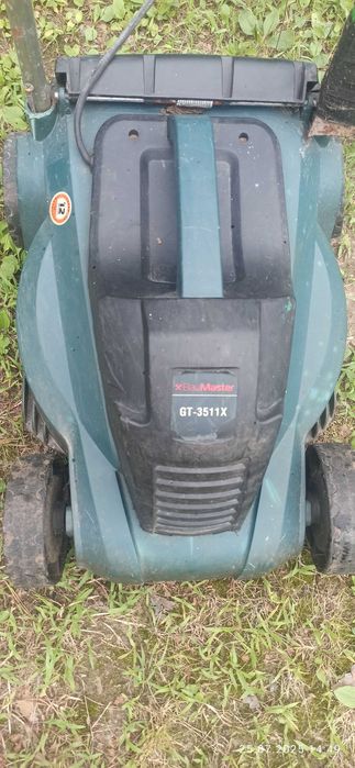 Продам газонокосарку на запчастини