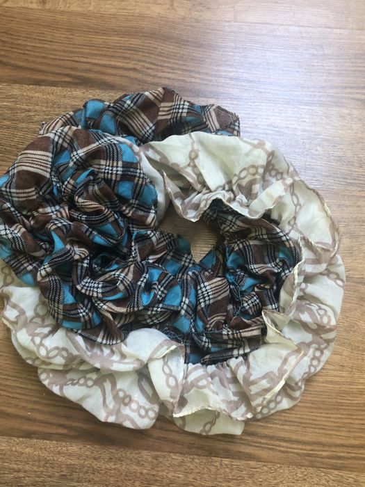 Marszczony drapowany szal szalik apaszka chusta kratka wzór łańcuch