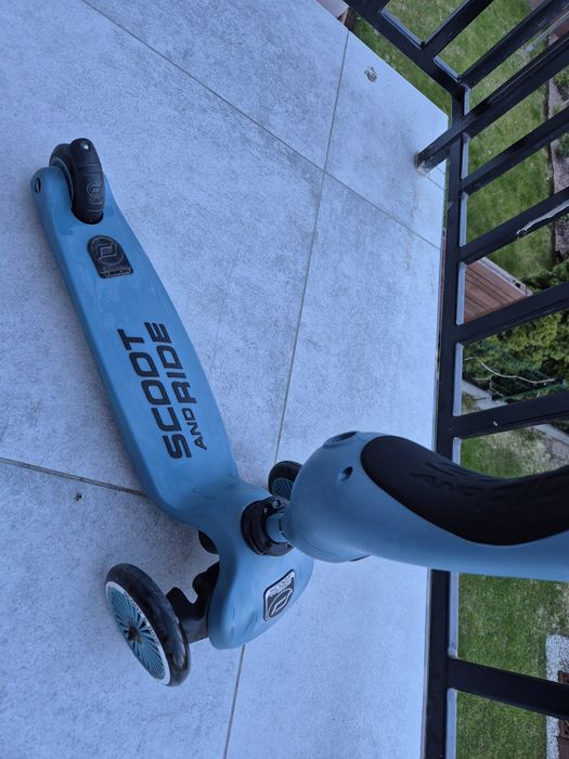 Scoot and Ride niebieski