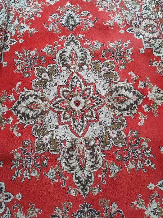 Продам ковёр 3/2м. 1700гр