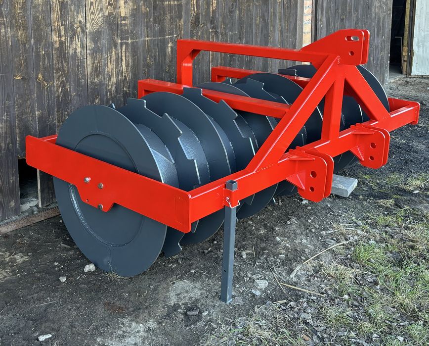 Wał Pryzmowy , wał dogniatający, wał do traw