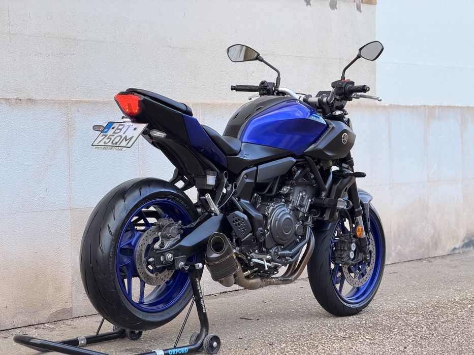 YAMAHA MT-07 2025, 35kW- Akrapovic Carbono!