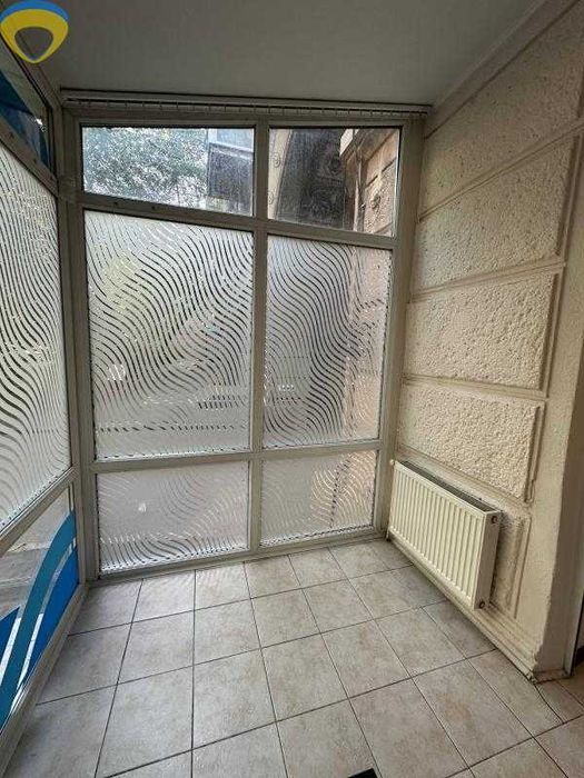 Продам фасадне приміщення на Сегедській