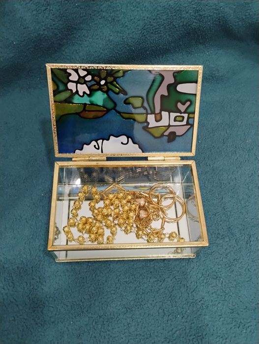 Guarda-jóias em vidro