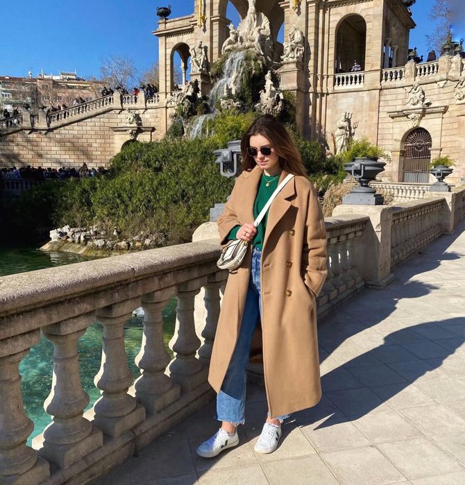 Пальто бежеве двубортне зі 100% вовни  кемел