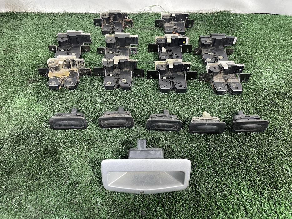 Замок багажника кнопка Renault scenic 2 megane гарантія ! сценік меган