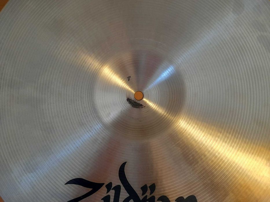 Prato de bateria Zildjian A Series 17'' Medium Thin Crash