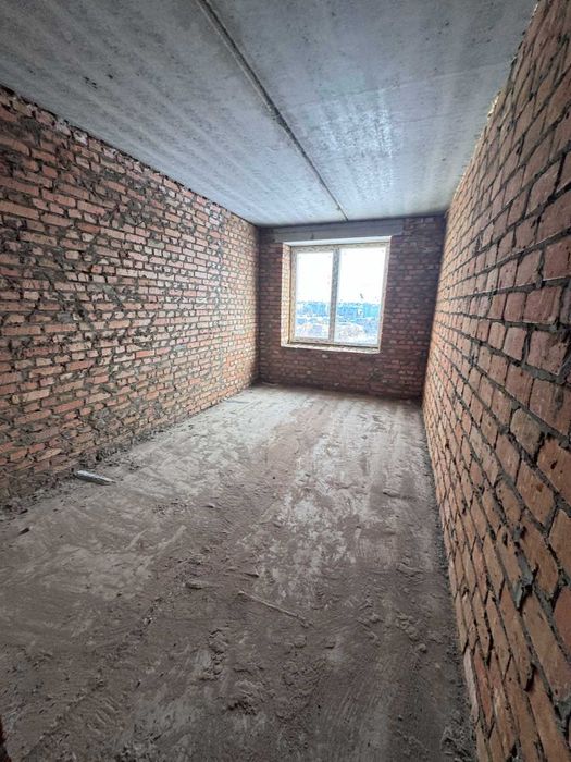 2к, Виставка , середній повер, зарічанська, ціна топ, оформлення за вл