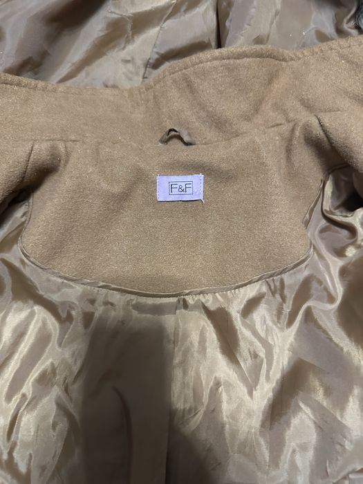 Стильна жіноча куртка F&F з капюшоном і хутром | тепла осіння