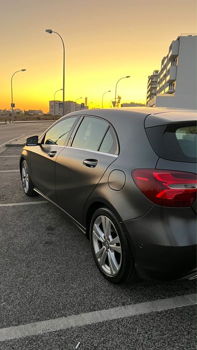Mercedes-Benz A180d   7G-DCT Urban | Caixa Automática