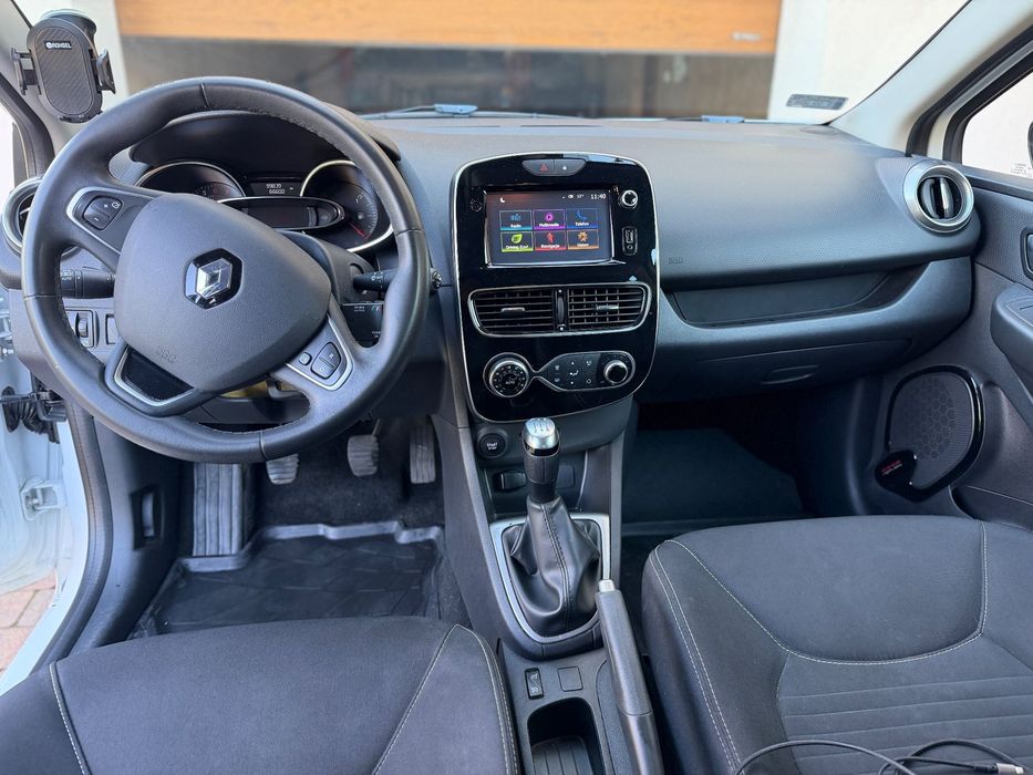Renault Clio Auto kupione w polskim salonie