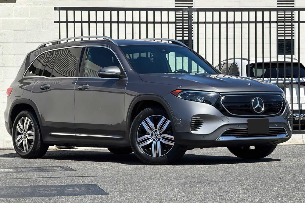 Mercedes-Benz EQB 300 SUV 4MATIC      2023