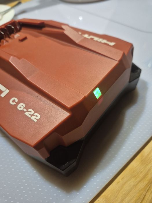 Ładowarka Hilti C 6-22 Nowa !!!