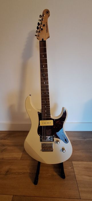Gitara Yamaha 311H