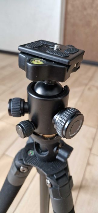 Штатив для фото/відео 2м висотою + кулькова головка QZSD-02