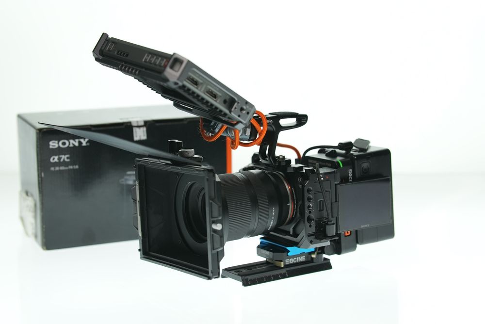 Чудова камера SONY A7C + КЛІТКА Smallrig в подарунок