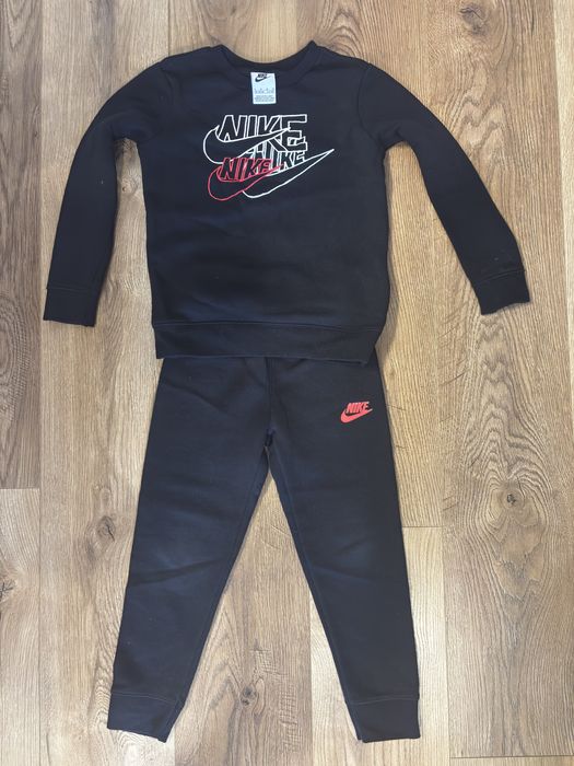 Dwa komplety dresow Chlopiecych Nike