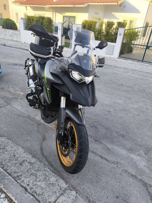 QJMotor SRT 700X
