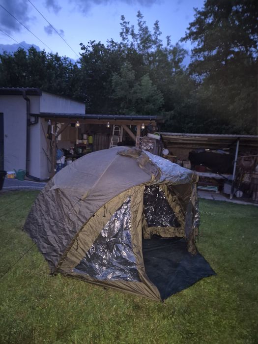 Namiot karpiowy,wędkarski z podłogą Tandem Baits