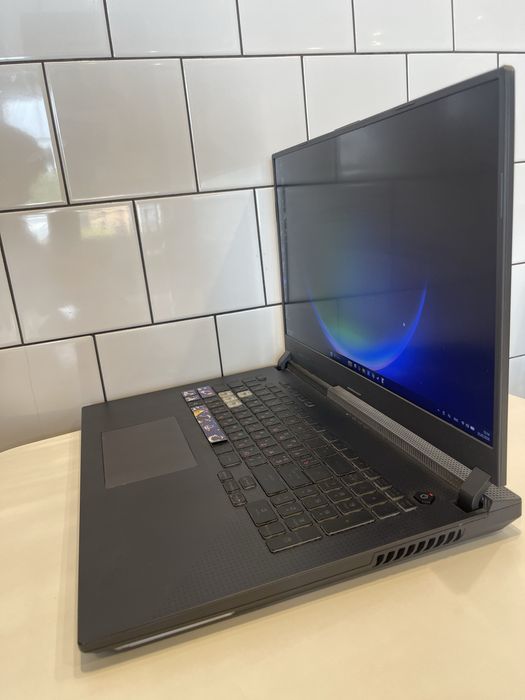Игровой ноутбук ASUS ROG Strix G17 G713IM / 17.3" 144Hz / Ryzen 7 / RTX 3060