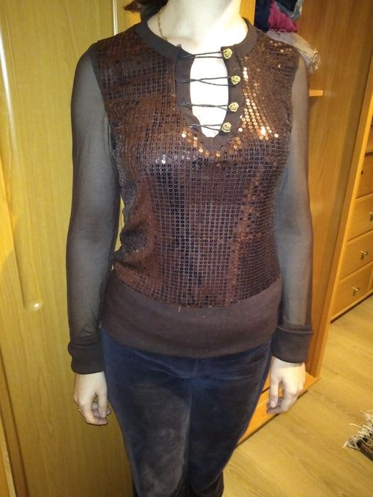 Святкова блискуча жіноча кофтинка