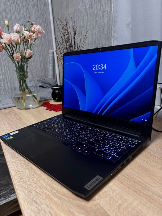 Ноутбук Lenovo IdeaPad Gaming 3 (15IHU6)