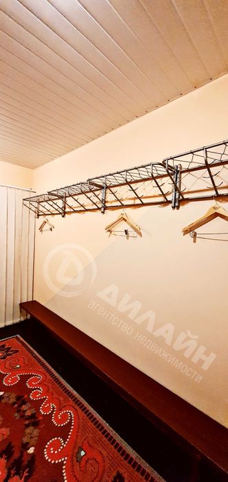 Помещение с фасадным входом на ул. Добролюбова 3. Рынок соцгорода