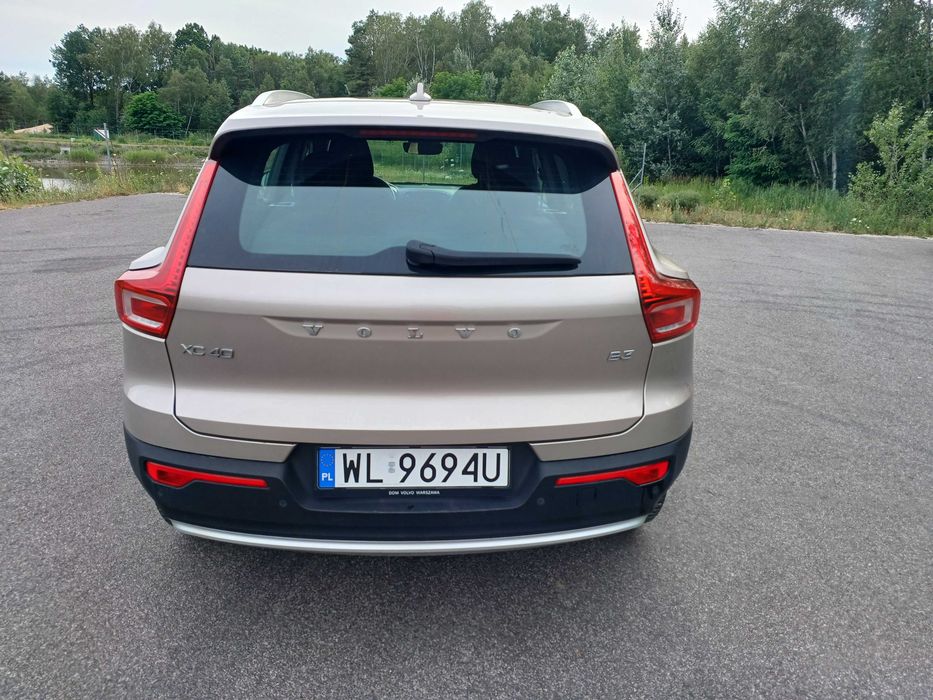 Volvo XC40 B3 MILD HYBRID - sprzedaż  lub dalszy leasing