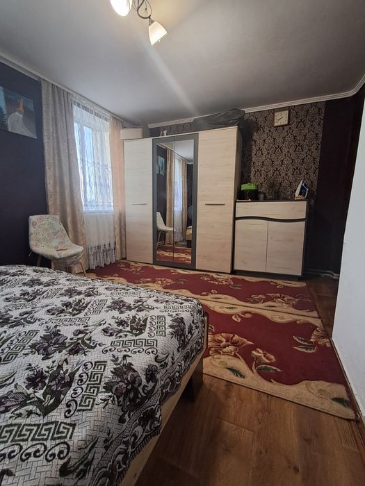 Продам 1/2 будинку