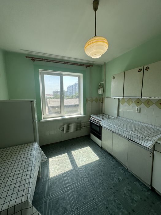 Терміново продам двокімнатну квартиру по вулиці Миколайчука