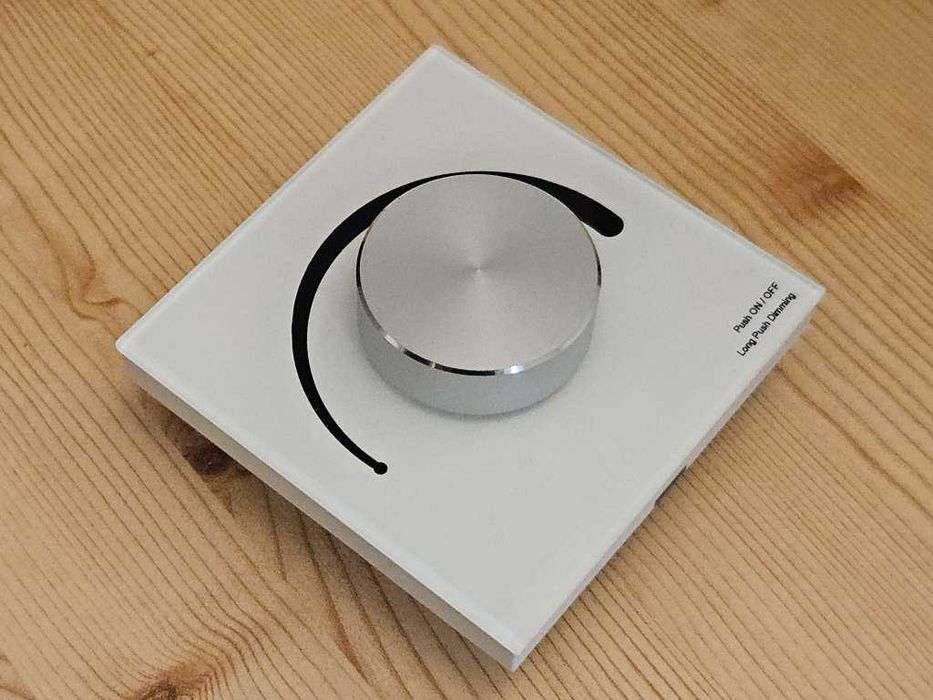 T1-K Ściemniacz włącznik naścienny 12-24VDC 12A potencjometr 2.4GHz