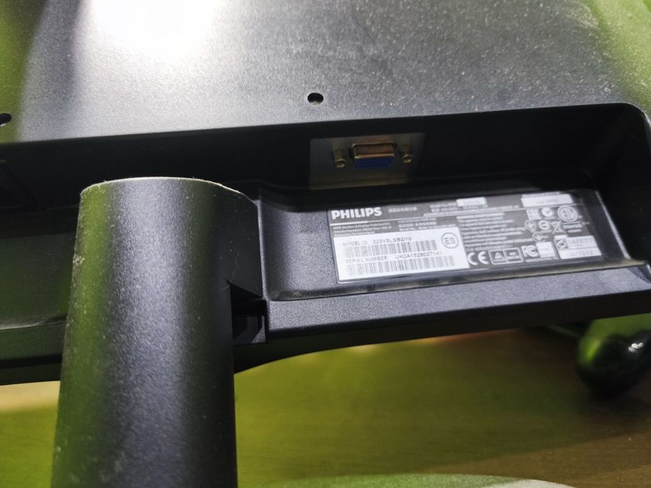 Monitor komputerowy full HD